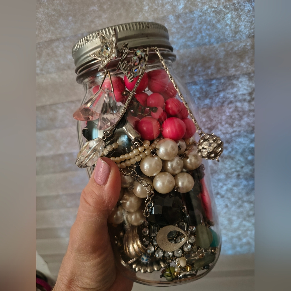 Miscellaneous jewelry